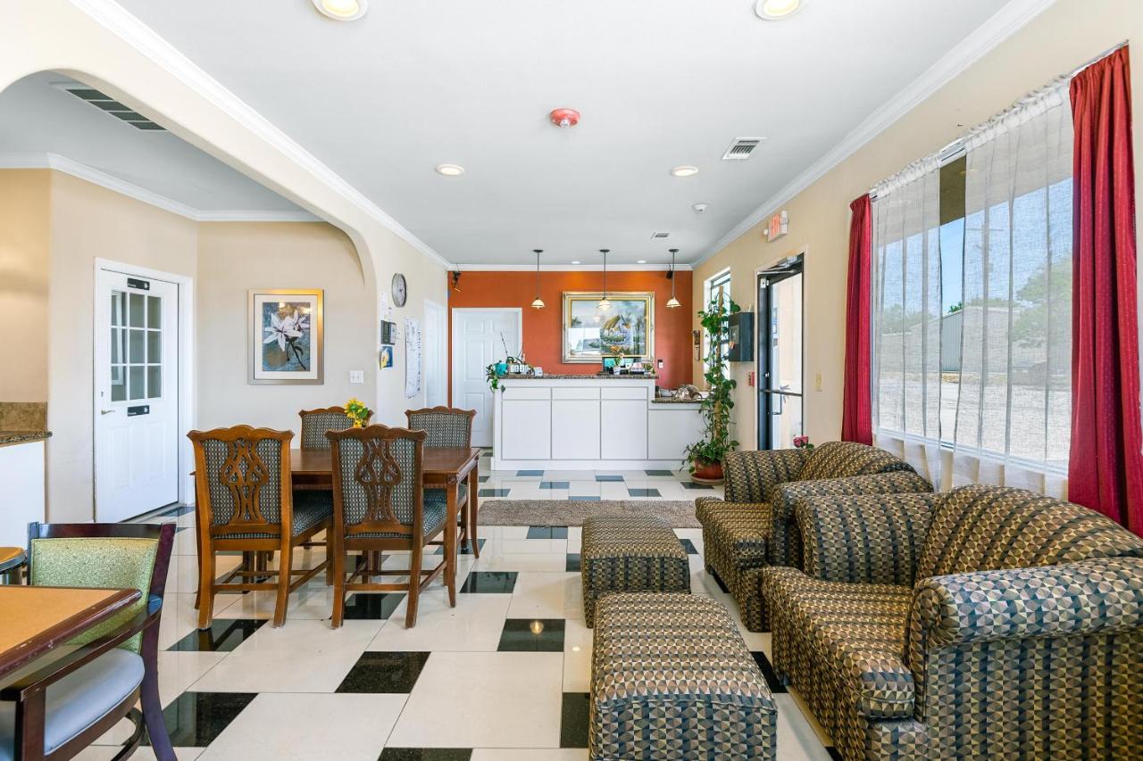 Big Lake Inn And Suites מראה חיצוני תמונה