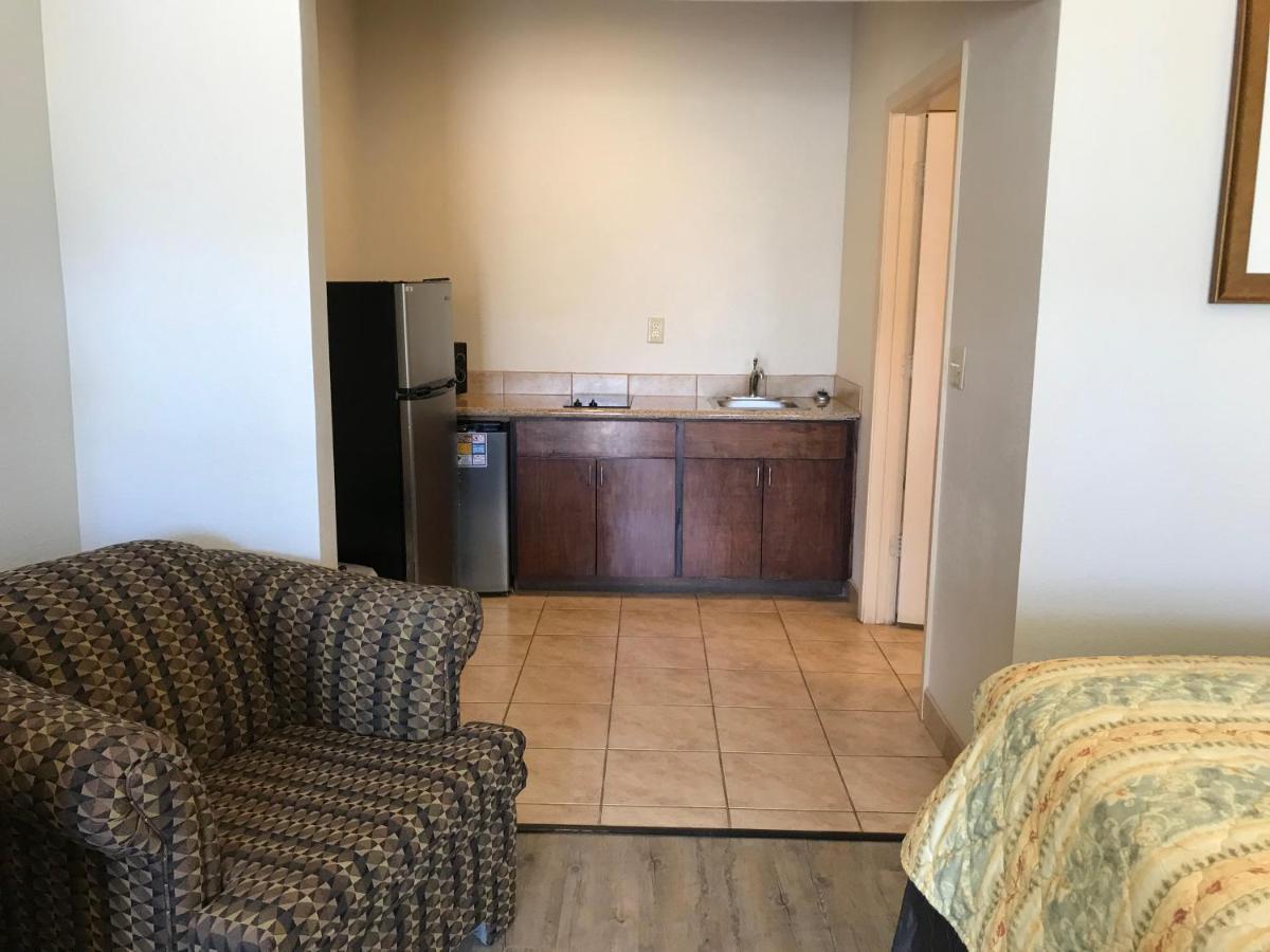 Big Lake Inn And Suites מראה חיצוני תמונה