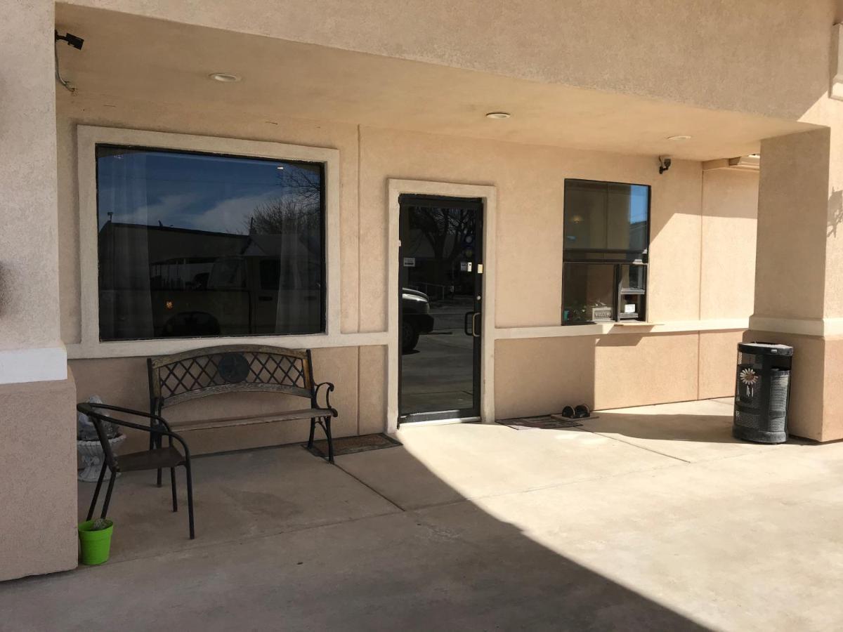 Big Lake Inn And Suites מראה חיצוני תמונה