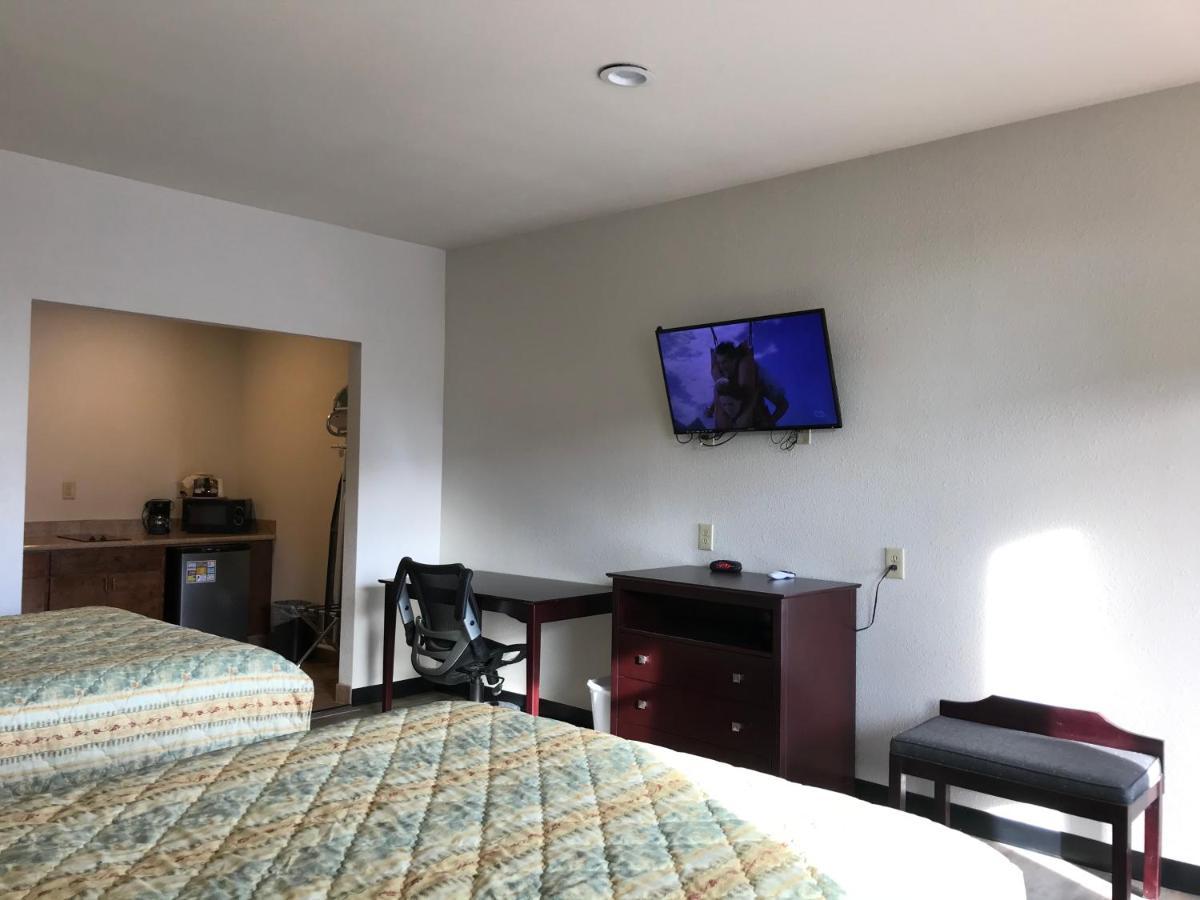 Big Lake Inn And Suites מראה חיצוני תמונה